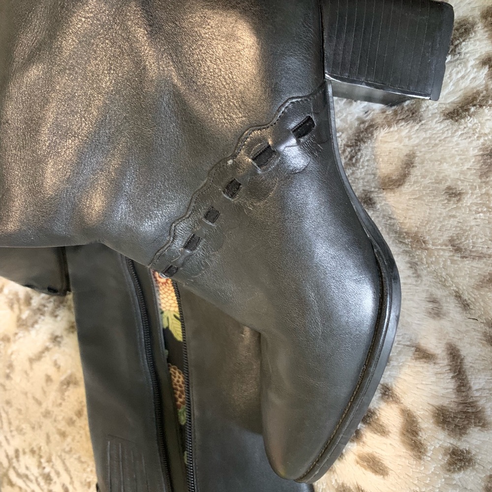 Clark artisan collection boots